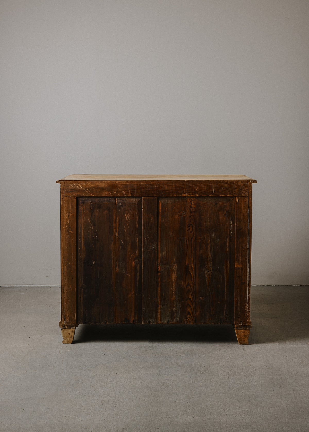 Antique Chest of Drawers 01