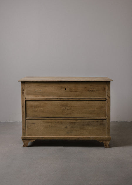 Antique Chest of Drawers 02