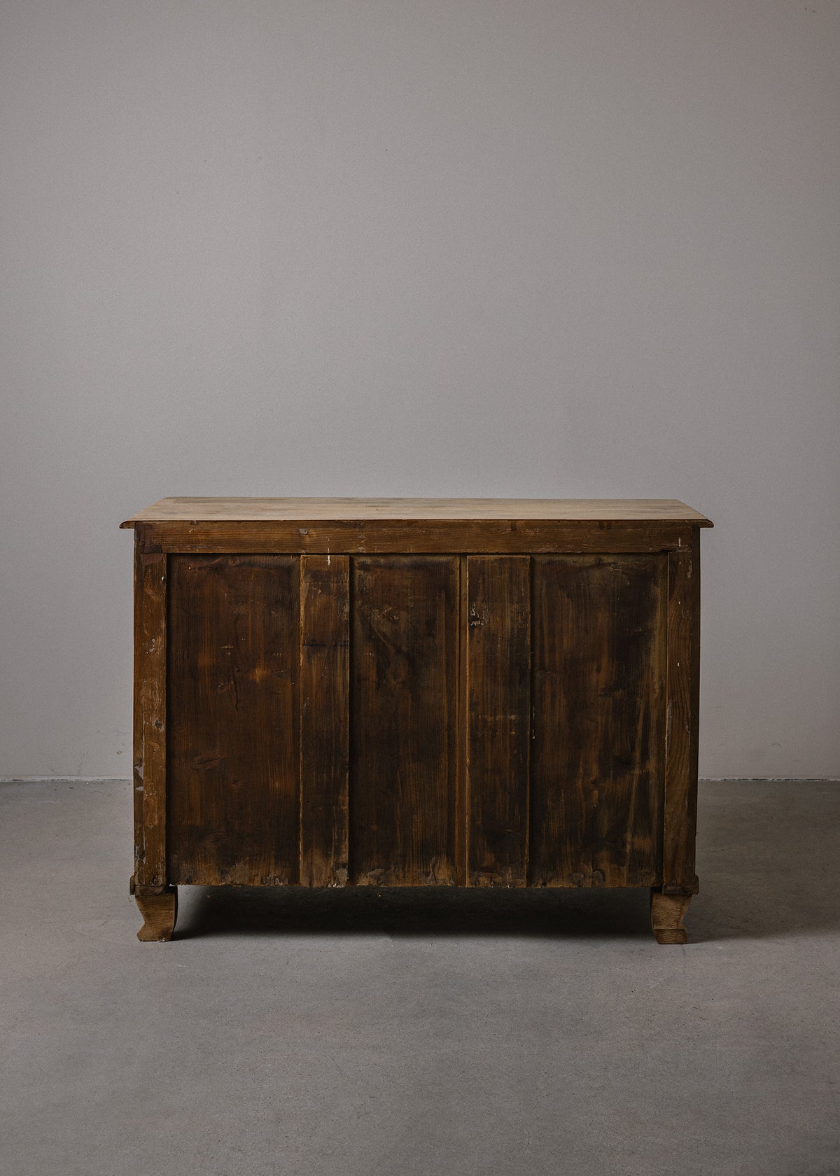 Antique Chest of Drawers 02